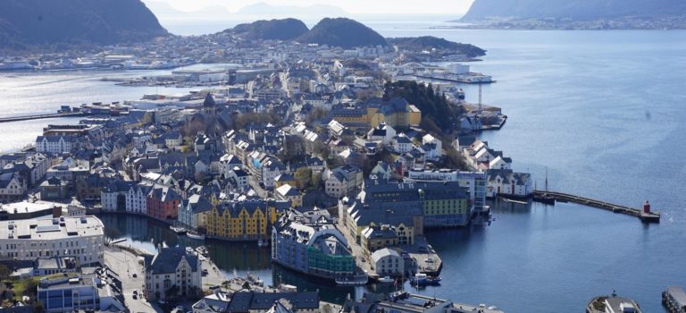 19.04.22 Alesund