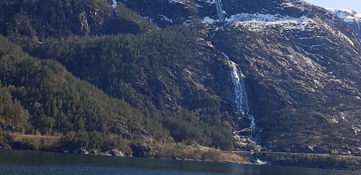 20.04.2022 Erlebnis Natur: Akrafjord und Wasserfall Langfoss