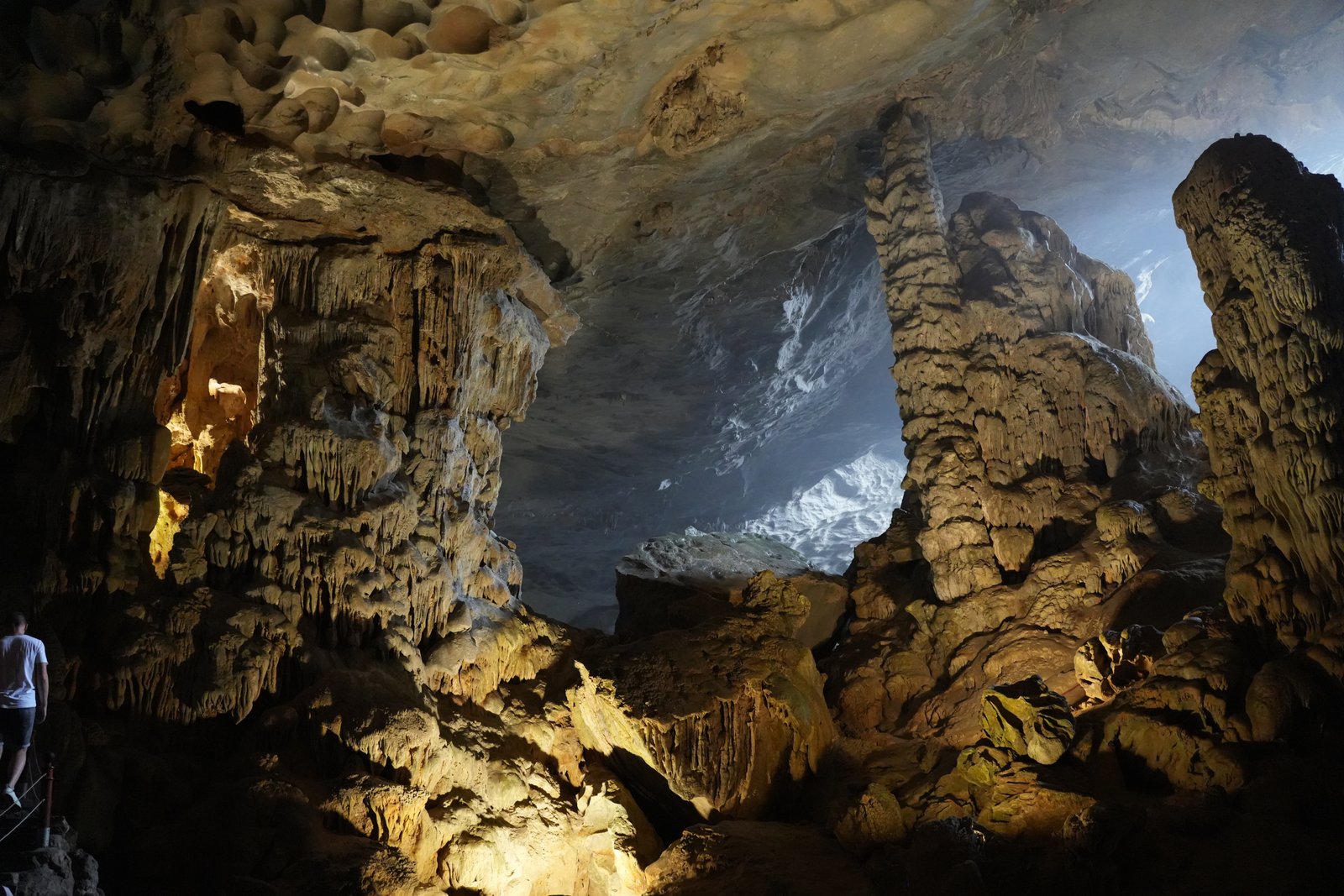 Riesige Hallen in der Höhle