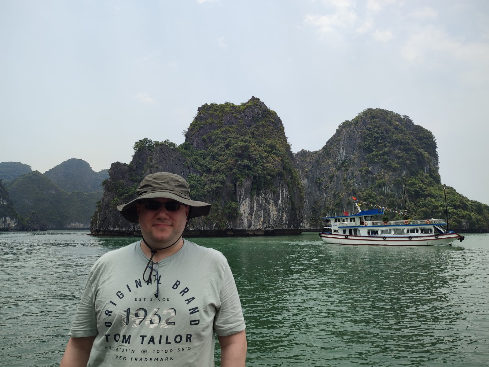 Frank in der Halong-Bucht