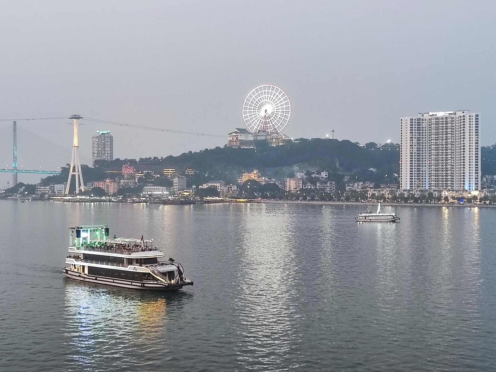 Abendstimmung in Halong