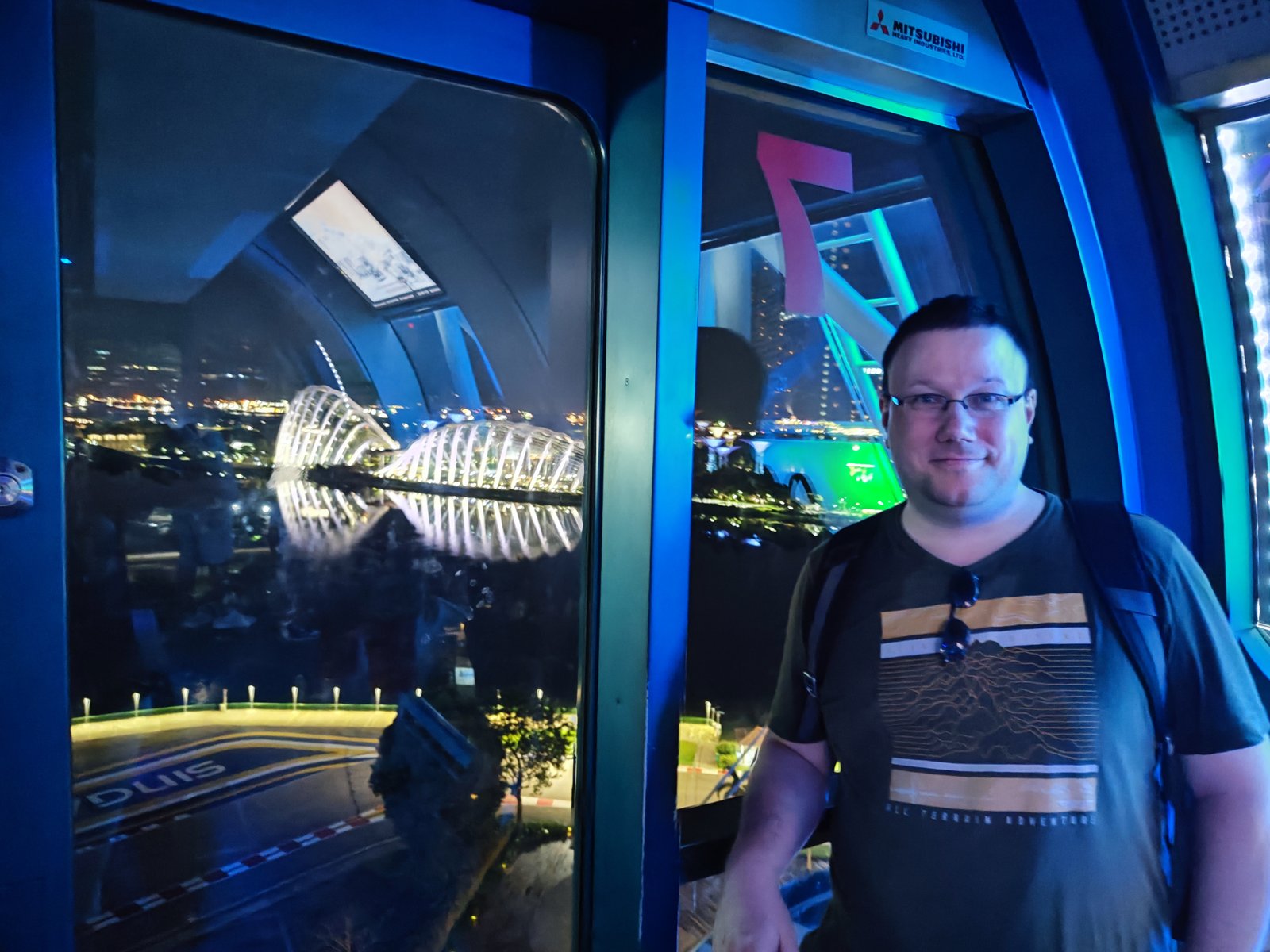 Frank in der Gondel des Singapore Flyer
