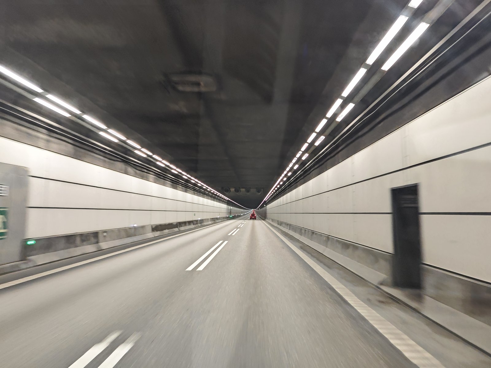 Durch den Drogden-Tunnel unter dem Öresund