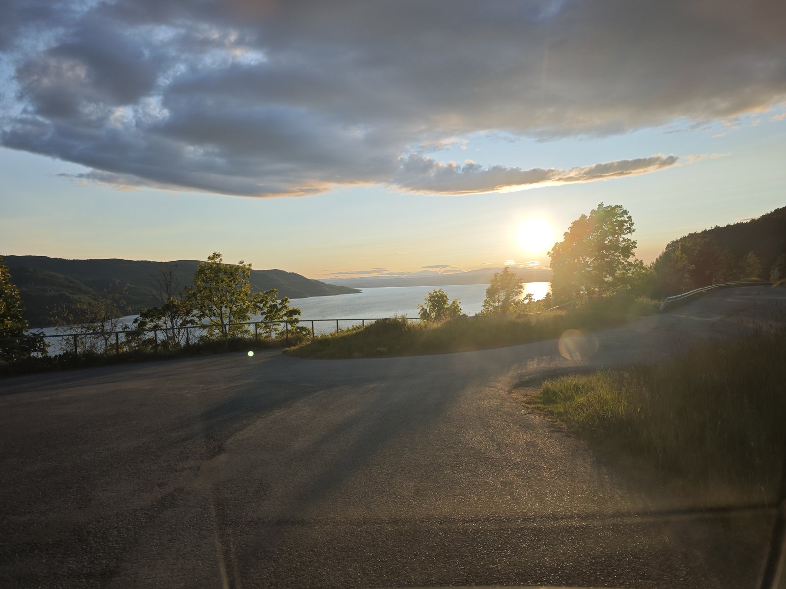 Sonnenuntergang über dem Fjord