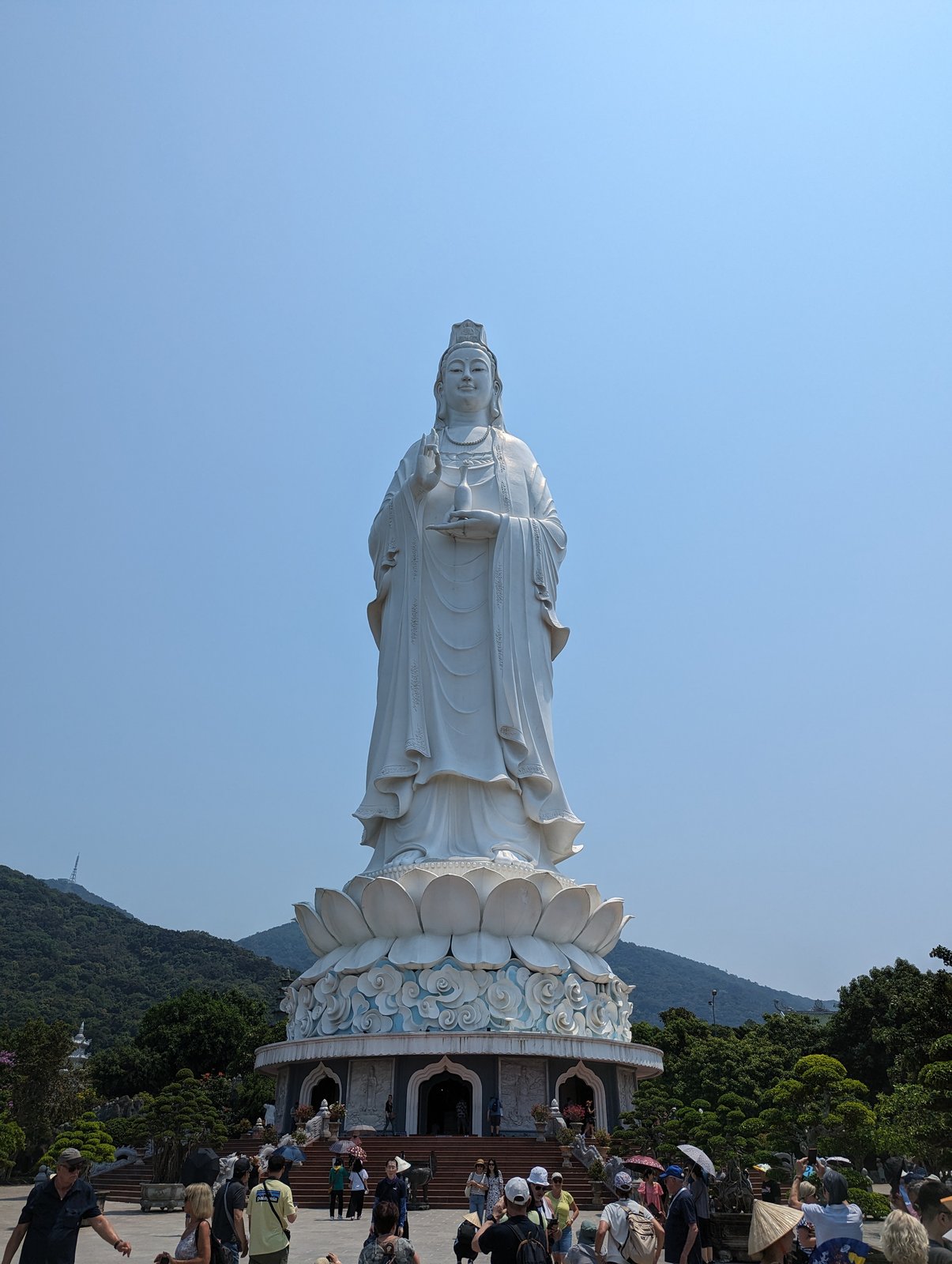 Die 67 Meter hohe Lady Buddha